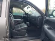 ✅ 2009 GMC Sierra 2500HD SLE • VIN: 1GTHK53619F145083 • Lot: 42127562. Wystawiony na IAAI z przebiegiem 228 056 mil. Bezpłatny archiwum sprzedaży aukcyjnych z USA i szczegółowy raport historii pojazdu na DreamBid. Zdjęcie 5.