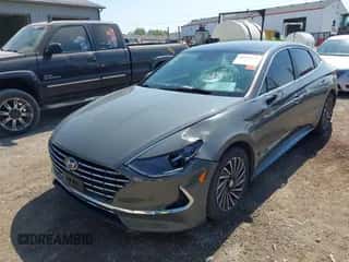 2020 Hyundai Sonata Limited with VIN KMHL54JJ0LA009434, listed as a IAAI auction lot 43252253 with 75,866 mi miles and . Bid and sale history available at DreamBid. Image 6.