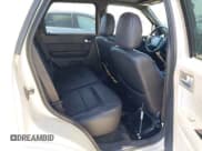 ✅ 2009 Ford Escape Limited • VIN: 1FMCU94G49KA53553 • Lot: 43272096. Listed on IAAI with 264,539 mi. Free auction sales archive from the USA and detailed vehicle history report at DreamBid. Image 8.