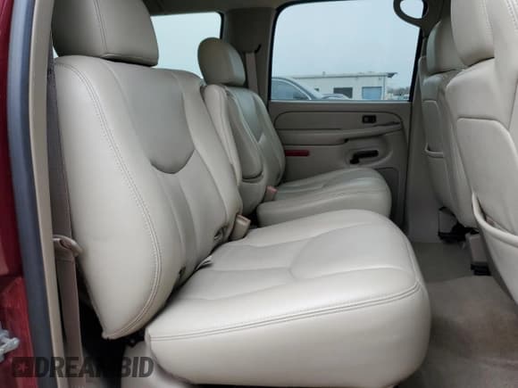 ✅ 2004 Chevrolet Suburban LT • VIN: 1GNEC16Z14J312456 • Лот: 53662985. Опубликован ранее на Copart с пробегом 162 563 миль. Бесплатный доступ к архиву аукционных продаж из США и подробный отчёт об истории автомобиля на DreamBid. Изображение 11.