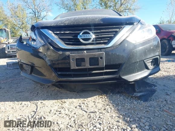 ✅ 2018 Nissan Altima SR • VIN: 1N4AL3AP8JC245739 • Lot: 43410778. Listed on IAAI with 142,113 mi. Free auction sales archive from the USA and detailed vehicle history report at DreamBid. Image 6.