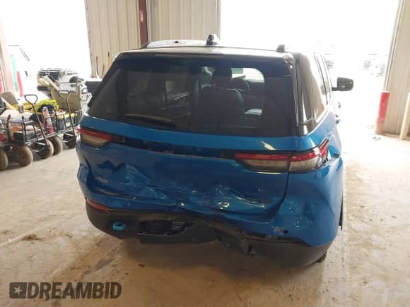 2022 Jeep Grand Cherokee Trailhawk with VIN 1C4RJYC61N8747036, listed as a IAAI auction lot 42314181 with 20,135 mi miles and . Bid and sale history available at DreamBid. Image 6.