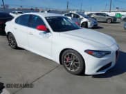 ✅ 2018 Alfa Romeo Giulia • VIN: ZARFAEBN3J7593722 • Лот: 43660743. Опубликован ранее на IAAI с пробегом 109 981 миль. Бесплатный доступ к архиву аукционных продаж из США и подробный отчёт об истории автомобиля на DreamBid. Изображение 1.