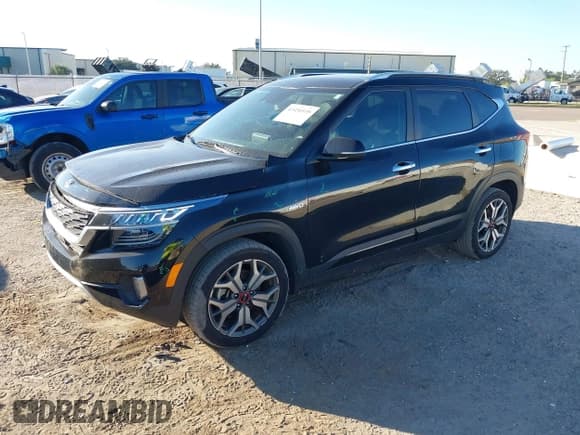 ✅ 2021 Kia Seltos SX • VIN: KNDETCA28M7108099 • Лот: 43450535. Опубликован ранее на IAAI с пробегом 64 981 миль. Бесплатный доступ к архиву аукционных продаж из США и подробный отчёт об истории автомобиля на DreamBid. Изображение 18.