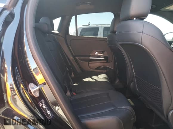 ✅ 2021 Mercedes-Benz GLA 250 • VIN: W1N4N4HB4MJ140710 • Lot: 80169505. Wystawiony na Copart z przebiegiem 33 850 mil. Bezpłatny archiwum sprzedaży aukcyjnych z USA i szczegółowy raport historii pojazdu na DreamBid. Zdjęcie 11.