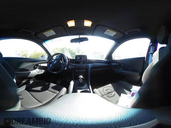 2020 Hyundai Veloster z VIN KMHT36AH8LU003913, wystawiony jako IAAI lot #42217722 z przebiegiem 33 996 mil mil oraz . Historia ofert i sprzedaży dostępna na DreamBid. Obrazek 19.