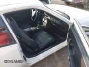 ✅ 1985 Porsche 944 • VIN: WP0AA0949FN470255 • Lot: 43056739. Wystawiony na IAAI z przebiegiem 89 708 mil. Bezpłatny archiwum sprzedaży aukcyjnych z USA i szczegółowy raport historii pojazdu na DreamBid. Zdjęcie 5.