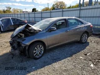 ✅ 2017 Toyota Camry LE • VIN: 4T1BF1FKXHU652615 • Lot: 90878165. Listed on Copart with 186,002 mi. Free auction sales archive from the USA and detailed vehicle history report at DreamBid. Image 1.