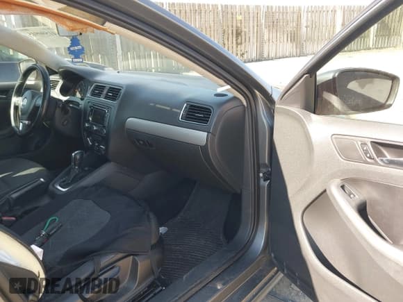 ✅ 2011 Volkswagen Jetta SEL • VIN: 3VWLX7AJ7BM351445 • Lot: 41590915. Listed on IAAI with 178,529 mi. Free auction sales archive from the USA and detailed vehicle history report at DreamBid. Image 5.