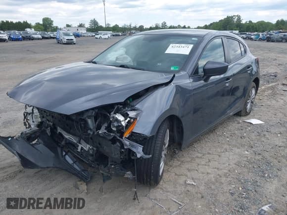 ✅ 2015 Mazda 3 i Sport • VIN: 3MZBM1K78FM152575 • Лот: 42343471. Опубликован ранее на IAAI с пробегом 176 791 миль. Бесплатный доступ к архиву аукционных продаж из США и подробный отчёт об истории автомобиля на DreamBid. Изображение 2.