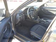 ✅ 2015 BMW 3 Series 328i xDrive • VIN: WBA3B5G59FNS15570 • Lot: 43375696. Wystawiony na IAAI z przebiegiem 92 961 mil. Bezpłatny archiwum sprzedaży aukcyjnych z USA i szczegółowy raport historii pojazdu na DreamBid. Zdjęcie 5.