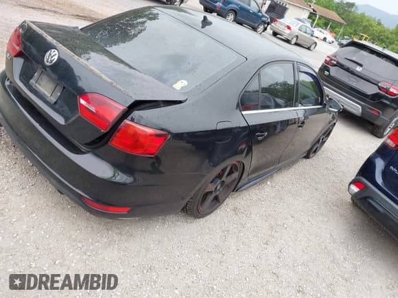 ✅ 2012 Volkswagen Jetta Autobahn • VIN: 3VW4A7AJ3CM393831 • Lot: 42292910. Listed on IAAI with 162,611 mi. Free auction sales archive from the USA and detailed vehicle history report at DreamBid. Image 4.