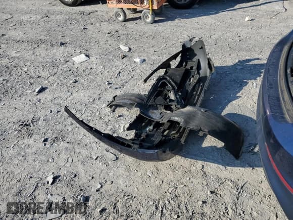 ✅ 2017 Hyundai Elantra Limited • VIN: 5NPD84LF3HH004818 • Lot: 71872315. Listed on Copart with 199,977 mi. Free auction sales archive from the USA and detailed vehicle history report at DreamBid. Image 12.