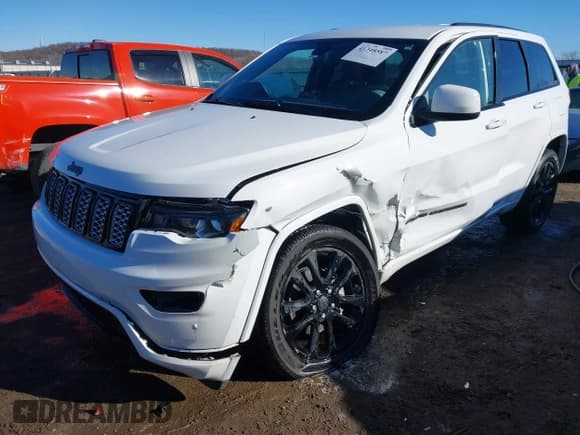 ✅ 2020 Jeep Grand Cherokee Laredo • VIN: 1C4RJFAG2LC364345 • Lot: 41348587. Wystawiony na IAAI z przebiegiem 18 747 mil. Bezpłatny archiwum sprzedaży aukcyjnych z USA i szczegółowy raport historii pojazdu na DreamBid. Zdjęcie 6.