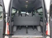 ✅ 2019 Mercedes-Benz Sprinter Passenger • VIN: WDZPF0CD0KP053741 • Lot: 87728715. Wystawiony na Copart z przebiegiem 75 061 mil. Bezpłatny archiwum sprzedaży aukcyjnych z USA i szczegółowy raport historii pojazdu na DreamBid. Zdjęcie 10.