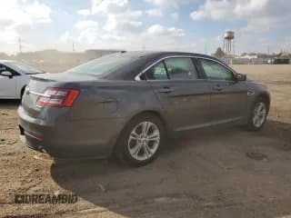 ✅ 2017 Ford Taurus SE • VIN: 1FAHP2D8XHG122996 • Lot: 86453015. Wystawiony na Copart z przebiegiem 127 906 mil. Bezpłatny archiwum sprzedaży aukcyjnych z USA i szczegółowy raport historii pojazdu na DreamBid. Zdjęcie 3.