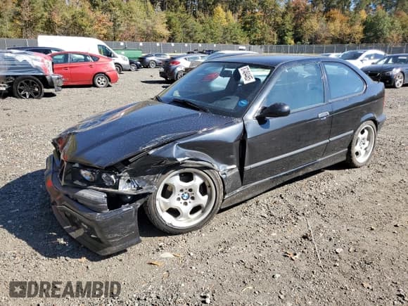 ✅ 1998 BMW 3 Series 318ti • VIN: WBACG7321WKC31050 • Lot: 87484465. Wystawiony na Copart z przebiegiem 124 254 mil. Bezpłatny archiwum sprzedaży aukcyjnych z USA i szczegółowy raport historii pojazdu na DreamBid. Zdjęcie 1.