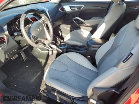 ✅ 2012 Hyundai Veloster w/Gray Int • VIN: KMHTC6AD4CU048134 • Lot: 87953405. Wystawiony na Copart z przebiegiem Nie podano. Bezpłatny archiwum sprzedaży aukcyjnych z USA i szczegółowy raport historii pojazdu na DreamBid. Zdjęcie 8.