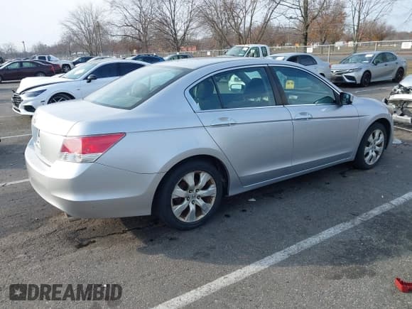 ✅ 2010 Honda Accord EX • VIN: 1HGCP2F70AA181915 • Lot: 43828492. Listed on IAAI with 207,193 mi. Free auction sales archive from the USA and detailed vehicle history report at DreamBid. Image 4.