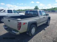 ✅ 2004 Chevrolet Colorado LS Z71 • VIN: 1GCDT196648111231 • Lot: 42176134. Wystawiony na IAAI z przebiegiem 165 736 mil. Bezpłatny archiwum sprzedaży aukcyjnych z USA i szczegółowy raport historii pojazdu na DreamBid. Zdjęcie 4.