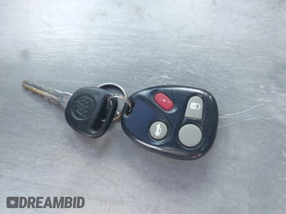 ✅ 2002 Buick LeSabre Custom • VIN: 1G4HP54K62U284555 • Lot: 43362878. Wystawiony na IAAI z przebiegiem 109 569 mil. Bezpłatny archiwum sprzedaży aukcyjnych z USA i szczegółowy raport historii pojazdu na DreamBid. Zdjęcie 11.