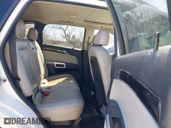 ✅ 2013 Chevrolet Captiva Sport LT • VIN: 3GNAL3EK0DS611482 • Lot: 41769541. Wystawiony na IAAI z przebiegiem 191 805 mil. Bezpłatny archiwum sprzedaży aukcyjnych z USA i szczegółowy raport historii pojazdu na DreamBid. Zdjęcie 8.