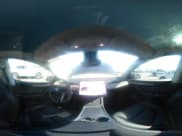 ✅ 2024 Tesla Model Y • VIN: 7SAYGDED2RF198566 • Lot: 43484528. Wystawiony na IAAI z przebiegiem 26 381 mil. Bezpłatny archiwum sprzedaży aukcyjnych z USA i szczegółowy raport historii pojazdu na DreamBid. Zdjęcie 25.