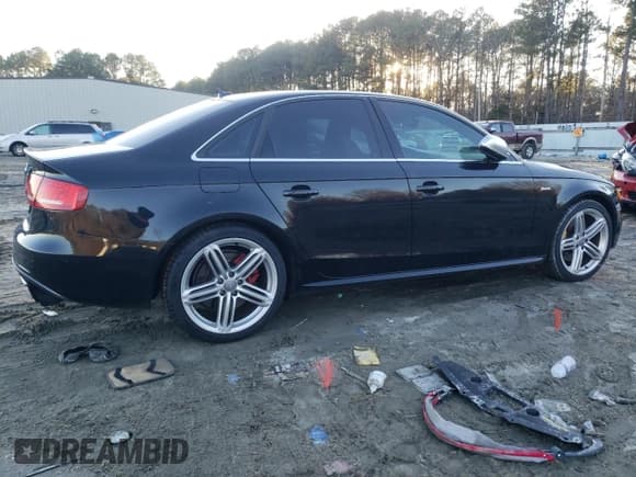 ✅ 2010 Audi S4 Premium Plus • VIN: WAUDGAFL9AA017716 • Лот: 45146875. Опубликован ранее на Copart с пробегом Не указан. Бесплатный доступ к архиву аукционных продаж из США и подробный отчёт об истории автомобиля на DreamBid. Изображение 3.