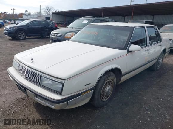 ✅ 1988 Buick LeSabre • VIN: 1G4HR54C3JH470967 • Lot: 43742779. Listed on IAAI with 182,158 mi. Free auction sales archive from the USA and detailed vehicle history report at DreamBid. Image 2.