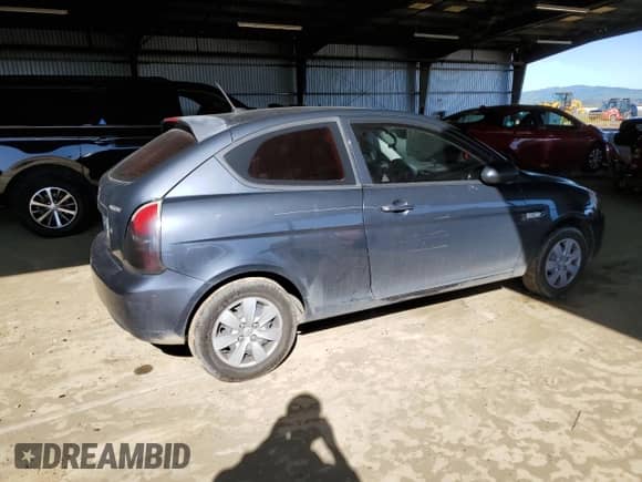 2009 Hyundai Accent GS с VIN KMHCM36C99U123690, выставлен на аукционе Copart как лот 51481325 с пробегом 223 356 миль миль и Списание • Salvage title. История ставок и продаж доступна на DreamBid. Изображение 3.