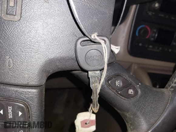 ✅ 2003 Chevrolet Silverado 2500HD LS • VIN: 1GCHK29G43E157174 • Lot: 41839189. Wystawiony na IAAI z przebiegiem 179 860 mil. Bezpłatny archiwum sprzedaży aukcyjnych z USA i szczegółowy raport historii pojazdu na DreamBid. Zdjęcie 11.