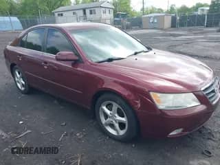 2010 Hyundai Sonata Limited z VIN 5NPEU4AF2AH598715, wystawiony jako IAAI lot #42280763 z przebiegiem 103 677 mil mil oraz . Historia ofert i sprzedaży dostępna na DreamBid. Obrazek 1.