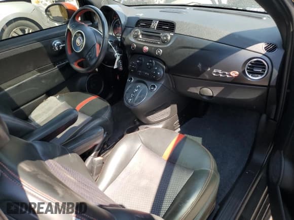 ✅ 2015 FIAT 500e • VIN: 3C3CFFGE7FT527307 • Lot: 64057184. Listed on Copart with 49,953 mi. Free auction sales archive from the USA and detailed vehicle history report at DreamBid. Image 8.