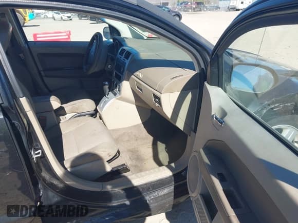 ✅ 2009 Dodge Caliber SXT • VIN: 1B3HB48A09D181254 • Лот: 43469967. Опубликован ранее на IAAI с пробегом 251 672 миль. Бесплатный доступ к архиву аукционных продаж из США и подробный отчёт об истории автомобиля на DreamBid. Изображение 5.