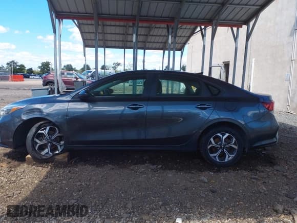 ✅ 2019 Kia Forte LXS • VIN: 3KPF24AD3KE099842 • Лот: 43074965. Опубликован ранее на IAAI с пробегом 122 862 миль. Бесплатный доступ к архиву аукционных продаж из США и подробный отчёт об истории автомобиля на DreamBid. Изображение 14.