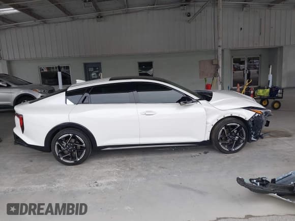 ✅ 2025 Kia K4 GT-Line • VIN: 3KPFW4DEXSE170771 • Lot: 43340128. Listed on IAAI with 3,293 mi. Free auction sales archive from the USA and detailed vehicle history report at DreamBid. Image 13.