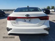 ✅ 2021 Kia Forte LXS • VIN: 3KPF24AD0ME294056 • Лот: 93725585. Опубликован ранее на Copart с пробегом 92 291 миль. Бесплатный доступ к архиву аукционных продаж из США и подробный отчёт об истории автомобиля на DreamBid. Изображение 6.