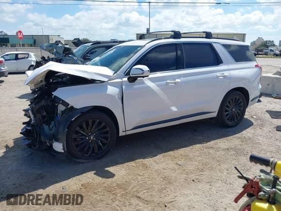 2024 Hyundai Palisade Calligraphy с VIN KM8R7DGE8RU771822, выставлен на аукционе IAAI как лот 43346120 с пробегом 23 936 миль миль и . История ставок и продаж доступна на DreamBid. Изображение 18.