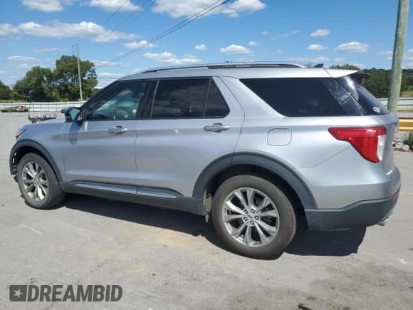 ✅ 2022 Ford Explorer Limited • VIN: 1FMSK7FH0NGA30280 • Lot: 70485755. Wystawiony na Copart z przebiegiem 76 047 mil. Bezpłatny archiwum sprzedaży aukcyjnych z USA i szczegółowy raport historii pojazdu na DreamBid. Zdjęcie 2.