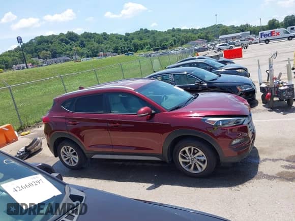 2017 Hyundai Tucson SE Plus z VIN KM8J33A46HU433272, wystawiony jako IAAI lot #42660030 z przebiegiem 58 517 mil mil oraz . Historia ofert i sprzedaży dostępna na DreamBid. Obrazek 14.