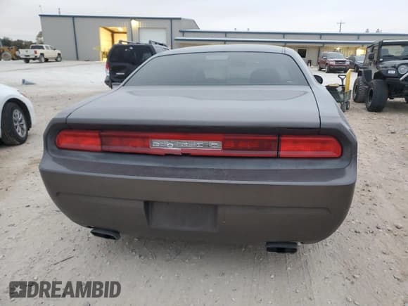 ✅ 2014 Dodge Challenger SXT • VIN: 2C3CDYAG2EH258510 • Lot: 83337214. Wystawiony na Copart z przebiegiem 167 966 mil. Bezpłatny archiwum sprzedaży aukcyjnych z USA i szczegółowy raport historii pojazdu na DreamBid. Zdjęcie 6.