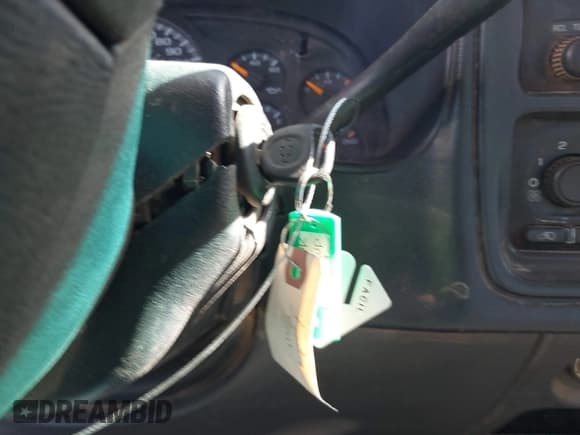 ✅ 2004 Chevrolet Silverado 2500HD Work Truck • VIN: 1GCHK24U14E103118 • Лот: 42139796. Опубликован ранее на IAAI с пробегом Не указан. Бесплатный доступ к архиву аукционных продаж из США и подробный отчёт об истории автомобиля на DreamBid. Изображение 11.