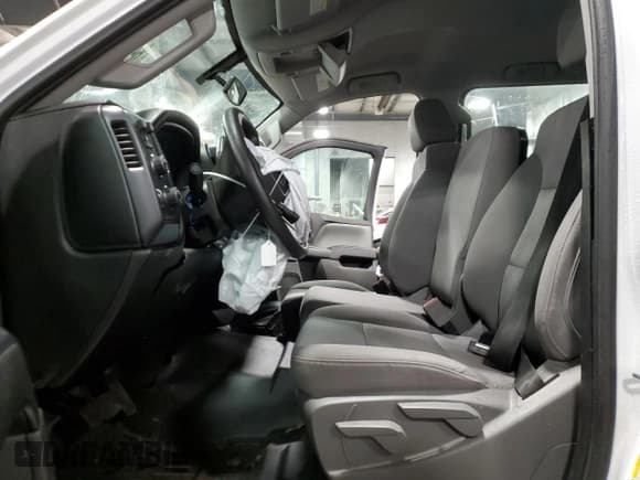 ✅ 2018 GMC Sierra 2500HD • VIN: 1GT12REG7JF235762 • Lot: 84391064. Wystawiony na Copart z przebiegiem Nie podano. Bezpłatny archiwum sprzedaży aukcyjnych z USA i szczegółowy raport historii pojazdu na DreamBid. Zdjęcie 7.