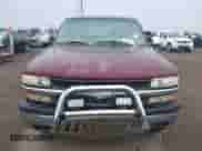 1999 Chevrolet Silverado 1500 LS z VIN 1GCEK19T8XE231163, wystawiony jako IAAI lot #43513149 z przebiegiem 204 007 mil mil oraz . Historia ofert i sprzedaży dostępna na DreamBid. Obrazek 12.