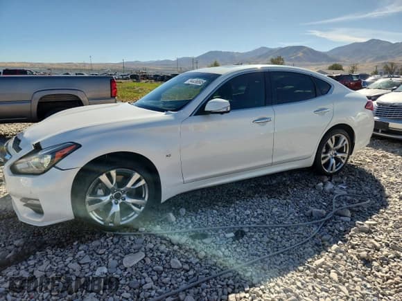 ✅ 2015 Infiniti Q70 • VIN: JN1BY1AR0FM561792 • Lot: 84436895. Wystawiony na Copart z przebiegiem 112 091 mil. Bezpłatny archiwum sprzedaży aukcyjnych z USA i szczegółowy raport historii pojazdu na DreamBid. Zdjęcie 1.