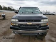 ✅ 2001 Chevrolet Silverado 2500HD • VIN: 1GCHK23131F169828 • Lot: 53838685. Wystawiony na Copart z przebiegiem 330 405 mil. Bezpłatny archiwum sprzedaży aukcyjnych z USA i szczegółowy raport historii pojazdu na DreamBid. Zdjęcie 5.