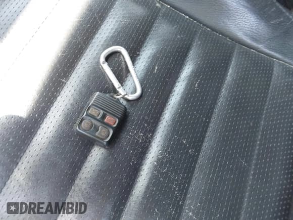 ✅ 2007 Ford Mustang GT Deluxe • VIN: 1ZVFT85H875254094 • Lot: 42593468. Wystawiony na IAAI z przebiegiem 126 596 mil. Bezpłatny archiwum sprzedaży aukcyjnych z USA i szczegółowy raport historii pojazdu na DreamBid. Zdjęcie 11.