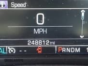 ✅ 2015 Chevrolet Silverado 2500HD LT • VIN: 1GC2KVEG2FZ548656 • Lot: 42496634. Wystawiony na IAAI z przebiegiem 248 812 mil. Bezpłatny archiwum sprzedaży aukcyjnych z USA i szczegółowy raport historii pojazdu na DreamBid. Zdjęcie 16.