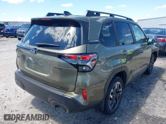 ✅ 2025 Subaru Forester Limited • VIN: JF2SLDRC6SH445868 • Lot: 42186891. Listed on IAAI with 6,488 mi. Free auction sales archive from the USA and detailed vehicle history report at DreamBid. Image 4.
