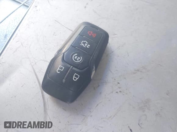 ✅ 2016 Lincoln MKZ Hybrid • VIN: 3LN6L2LU3GR633819 • Lot: 43009523. Wystawiony na IAAI z przebiegiem 263 758 mil. Bezpłatny archiwum sprzedaży aukcyjnych z USA i szczegółowy raport historii pojazdu na DreamBid. Zdjęcie 11.